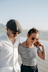 Liebespaar am Sandstrad, Cape Town,Südafrika