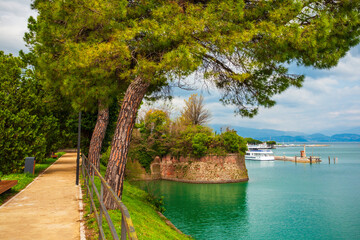 Obraz premium Peschiera del Garda town, Italy