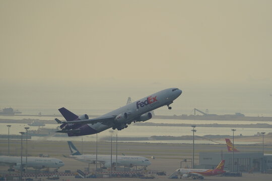 FedEx Express McDonnell Douglas MD-11F airplane