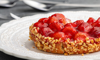 cake with strawberry