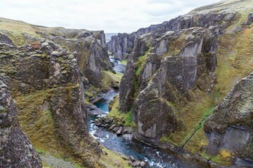 canyon di Fjaðrárgljúfur  in Islanda