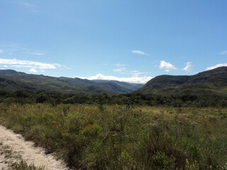 A beautiful landscape of large forests and mountains in the background at the top of Serra do Cipo