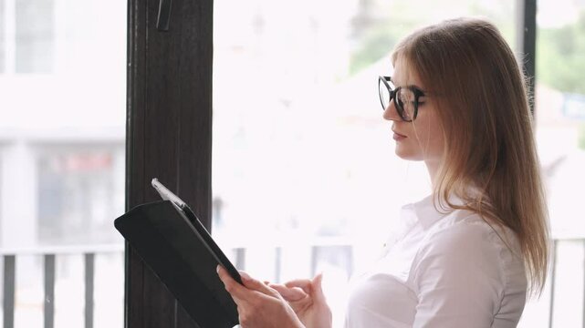 a group is working togeather on a project debating and sharing ideas