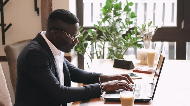 a group is working togeather on a project debating and sharing ideas