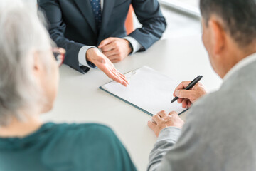 相続の相談先は司法書士?税理士?違いと役割を徹底解説|菱田司法書士法人