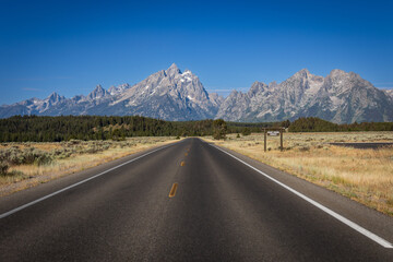 road to the mountains