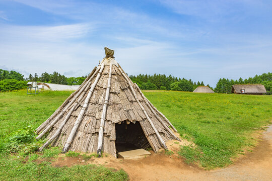 Reconstructed pit-house, Sannai Maruyama Site, UNESCO World Heritage Site as part of the Jomon Prehistoric Sites in Northern Japan