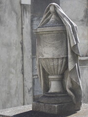 escultura en el cementerio 