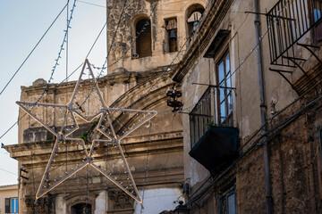 Obraz premium Décorations de Noël dans le centre ville de Palerme