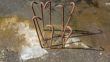 Iron Reinforcement Column Supporting Rough Concrete Structure