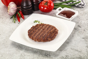 Grilled minced beef burger cutlet