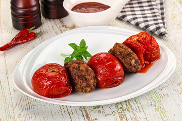 Turkish cuisine - Domatesli Kebab with tomato