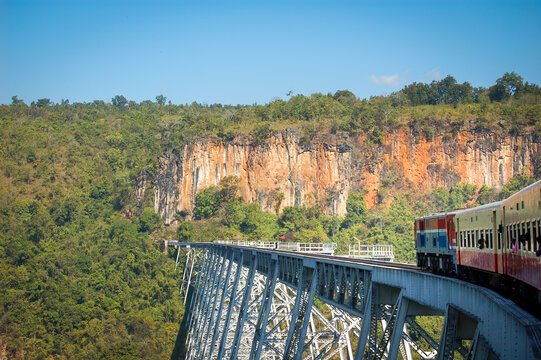 Train over the Gokteik Viaduct between Hsipaw and Pyin Oo Lwin, Myanmar (burma)