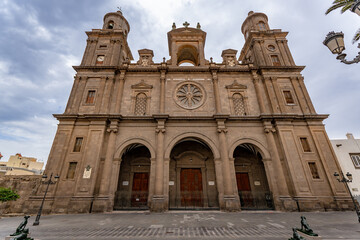 Fototapeta premium Cathedral of Canarias and Santa Ana square, Las Palmas de Gran Canaria, Canary Islands Vegueta