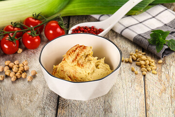 Natural chickpea hummus with paprika