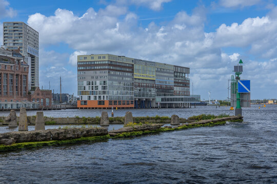 The Silodam is a breakwater in the western port area of ​​Amsterdam. The approximately 300 meter long breakwater extends into the IJ.