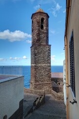 rues de Castelsardo, Sardaigne en Italie