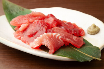 マグロの切り落とし