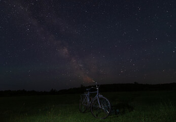Obraz premium mountain bike in the night