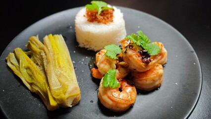 Fait maison - Gambas, poireau et riz