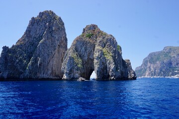 Fototapeta premium Rock formation off the coast of Capri, Italy