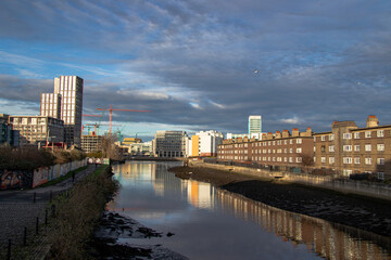 Fototapeta premium Dublin along the River Liffey, during sunset, 