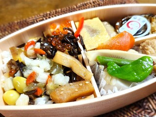 彩り豊かな日本のお弁当