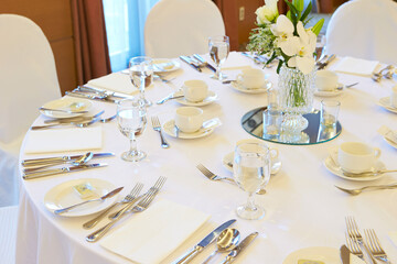 table setting for a dinner	