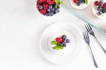 Mini vanilla New York cheesecakes