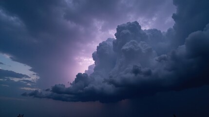 Obraz premium Majestic Storm Cloudscape A Dramatic Display of Nature's Power