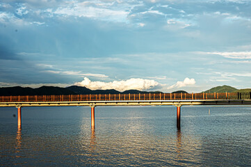 다리 바다 하늘