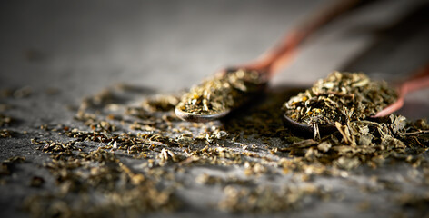 dried green tea, dried tea
