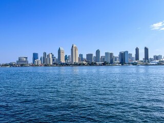 Naklejka premium San Diego skyline with clear blue sky.