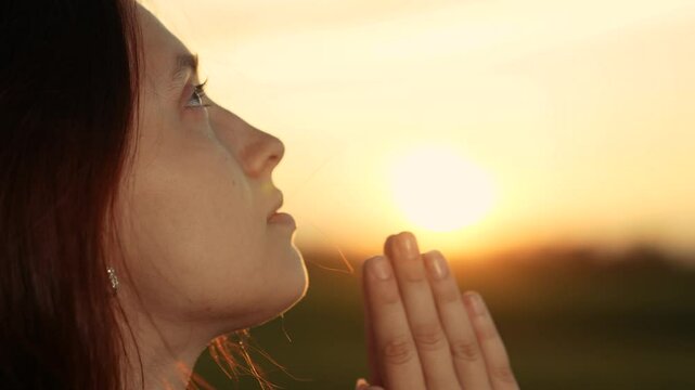 girl praying god looking sky, pleading peace freedom, hair wind sunset, praying sins togetherness, girl bible relaxation, grateful person asking for faith, faith god outdoors, believer person outdoors