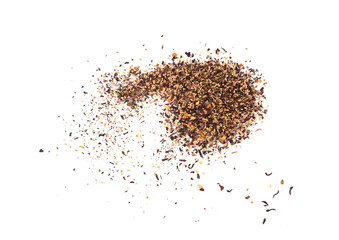 Naklejka premium Dry black tea with hibiscus, fruits isolated. Raspberry seeds red tea, karkade flower leaves