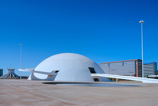 The National Museum of the Republic, projected by architect Oscar Niemeyer. The space is covered with a dome with ramps leading to the entrance. The museum is used to art exhibits. Bras&iacute;lia, 2019