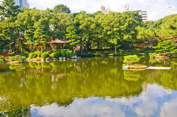 Obraz premium Shukkeien Japanese style garden in Hiroshima prefecture, Chugoku, Japan.