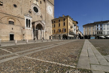 Obraz premium Victory square architecture and prospective in the center of Lodi, Lombardy, Italy