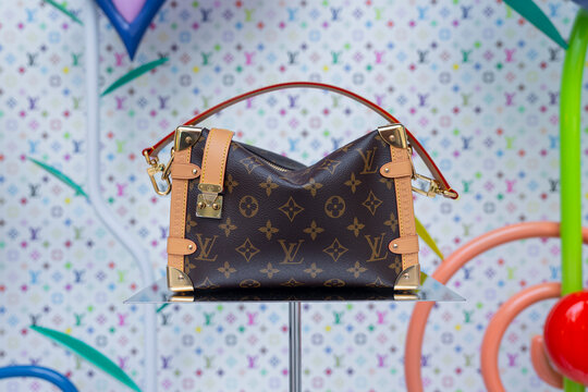 Louis Vuitton」の写真素材 | 7,266件の無料イラスト画像 | Adobe Stock 