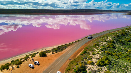 Fototapeta premium Hutt Lagoon's striking colors and surrounding landscapes, a breathtaking aerial perspective