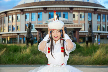 Fototapeta premium Mongolian girl wearing traditional costume of the Dalhan tribe