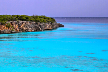 Naklejka premium coastline with waters of tropical island curacao in the caribbean