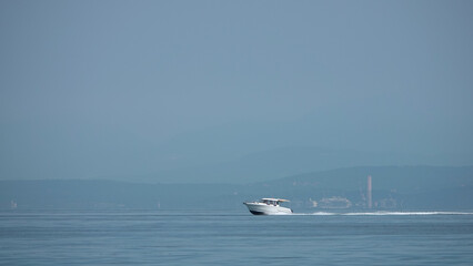Bateau de plaisance et de pêche pour particuliers