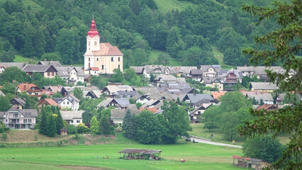 Eglise de Saint George dans le village de Zasip pr&eacute;s du lac de Bled