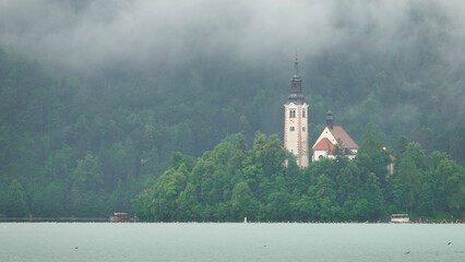  Eglise Sainte-Marie sur l'île de Bled en Slovénie