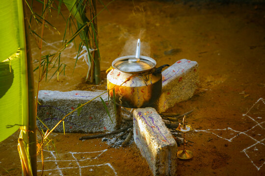 Sri Lankan Village upcountry taipongal celebrate in the festival 