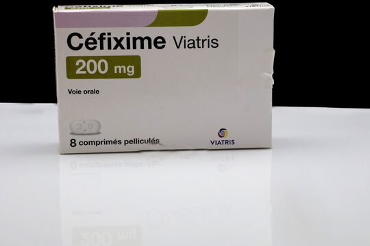 boite de comprim&eacute;s de Cefixime de chez Viatris