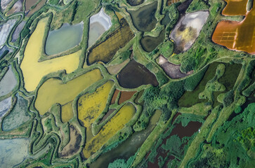 Fototapeta premium vue aérienne des marais salants de Guérande