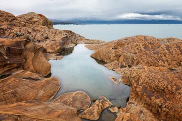 Abrasive erosion as the Viedma glacier retreats, Patagonia
