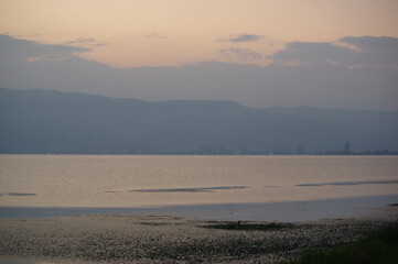 浮世絵のような湖の朝 K3DP1414